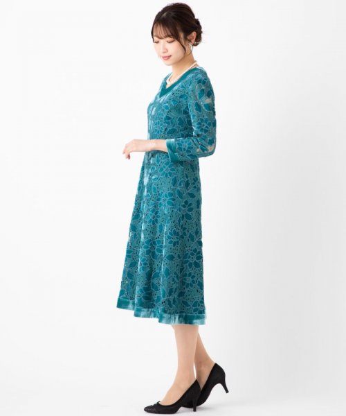 GRACE CONTINENTAL  グレースコンチネンタル　ベロア刺繍ドレス　ブルー/S-M