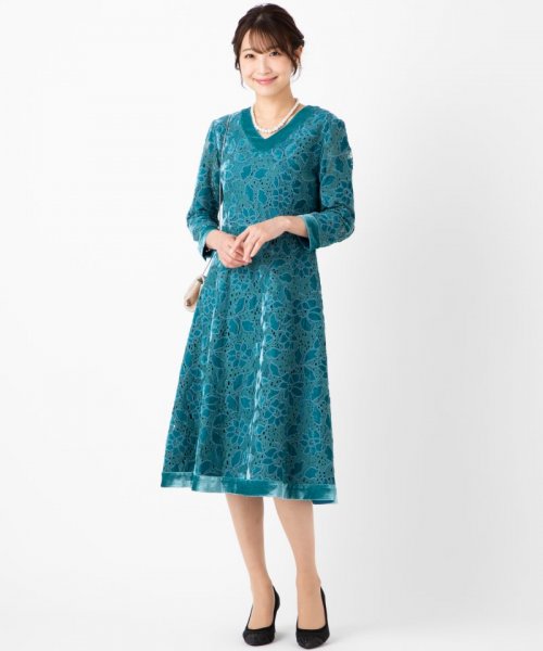 GRACE CONTINENTAL  グレースコンチネンタル　ベロア刺繍ドレス　ブルー/S-M