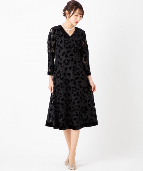 GRACE CONTINENTAL  グレースコンチネンタル　ベロア刺繍ドレス　ブラック/M-L