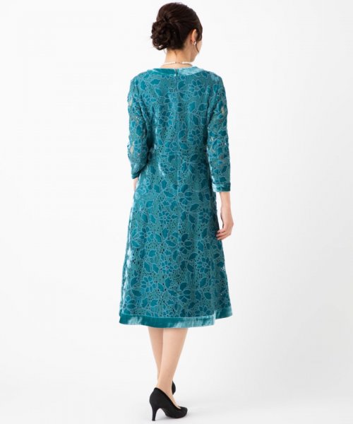 GRACE CONTINENTAL  グレースコンチネンタル　ベロア刺繍ドレス　ブルー/M-L