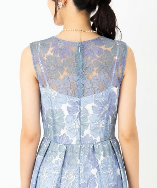 GRACE CONTINENTAL  グレースコンチネンタル　マルチフラワー刺繍ドレス　ブルー/S-M