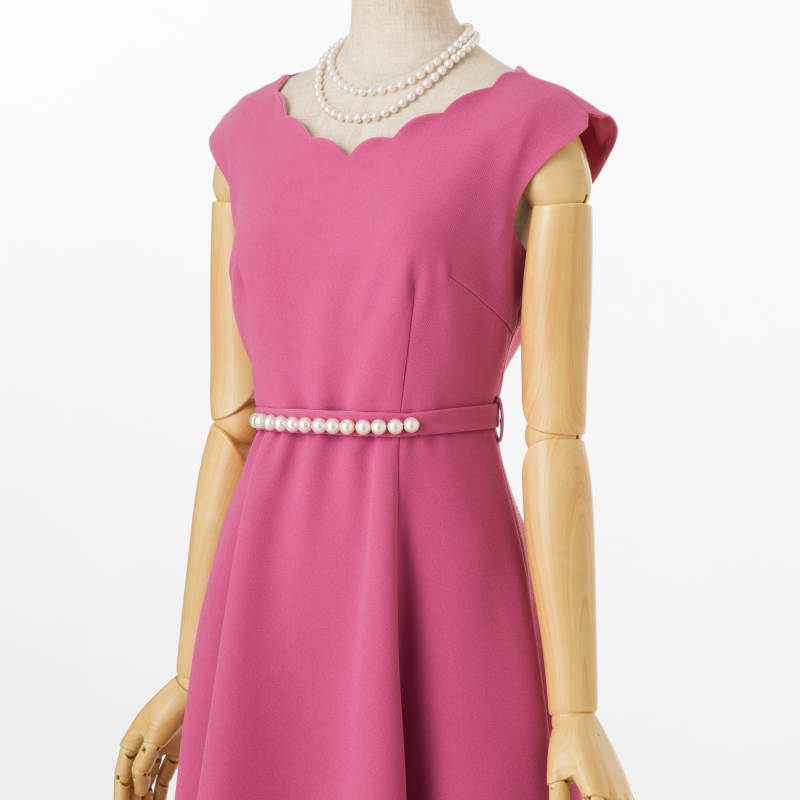 Apuweiser luxeのピンクドレス
